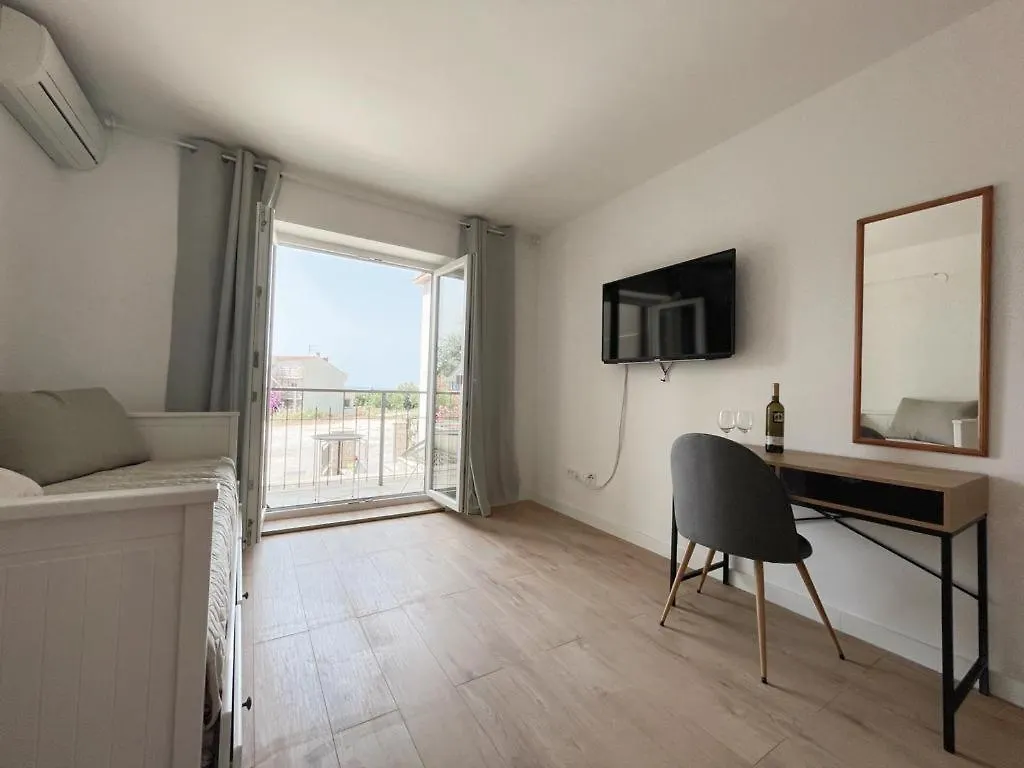 Caramel Comforts With Sea View In Stinjan Only 300 Meters From The Beach Пула 0*,