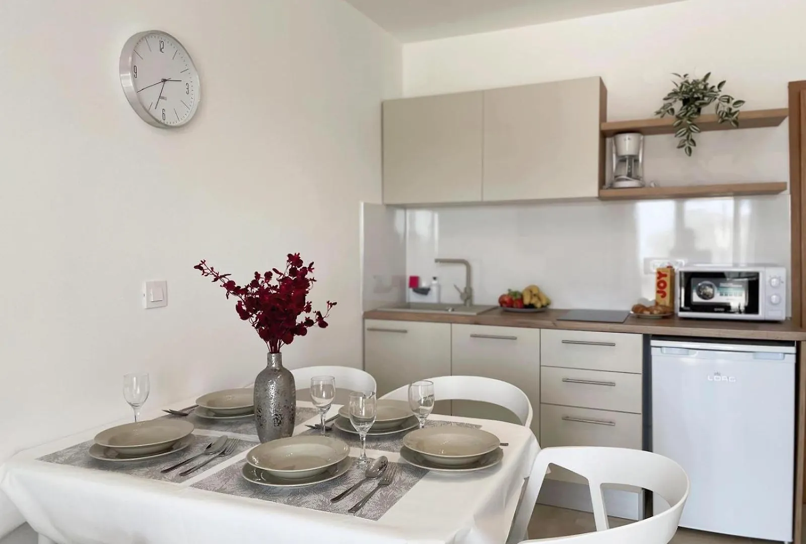 Caramel Comforts With Sea View In Stinjan Only 300 M From The Beach, Free Parking Pula Apartmán