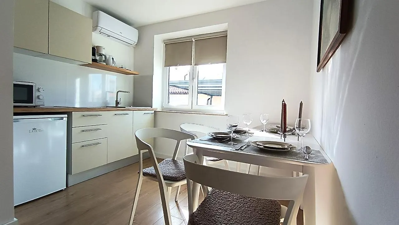 Apartment Caramel Comforts With Sea View In Stinjan Only 300 Meters From The Beach Pula